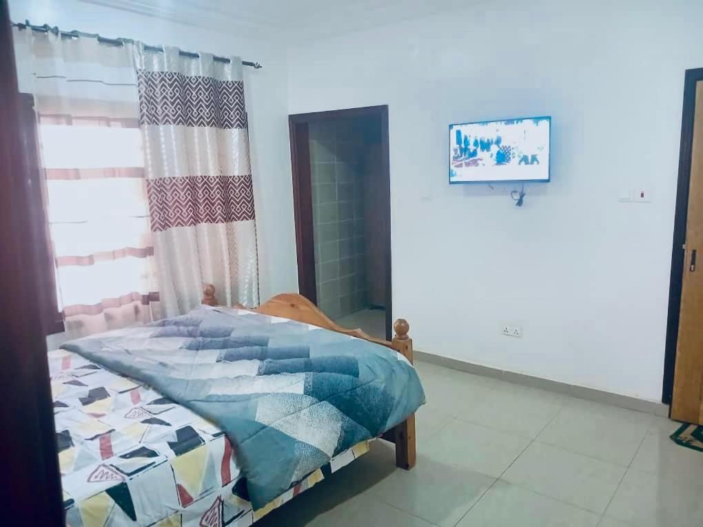 Mb Properties - Brufut Garden Apartments Екстериор снимка